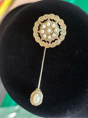 Vintage Victorian-Era Gold Pearl Floral Stick Pin